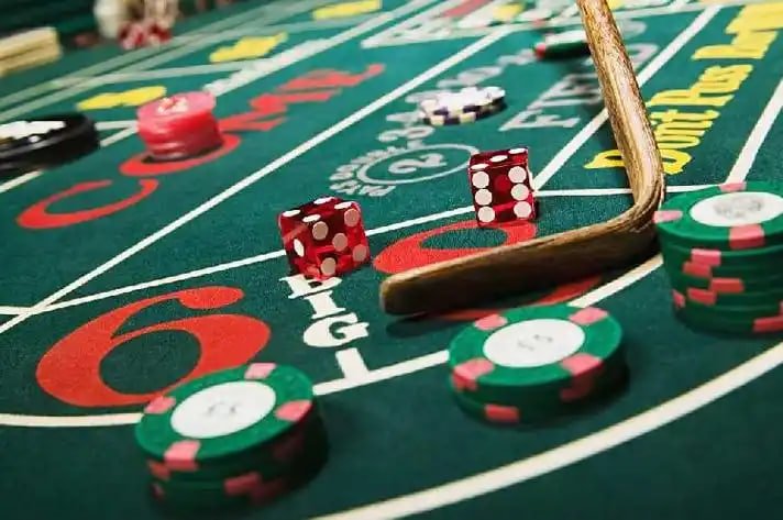 Tampilan aplikasi mobile viral4dp dengan meja live dealer blackjack